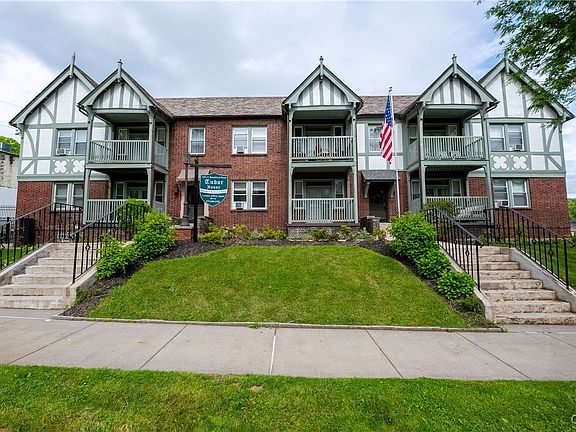 2nd image of 109 Brookford Rd #11