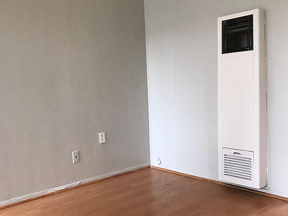 3rd image of 2510 New Ave APT A