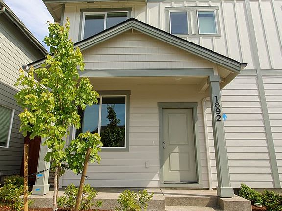 2nd image of 1892-1898 SE Hankel St #1892