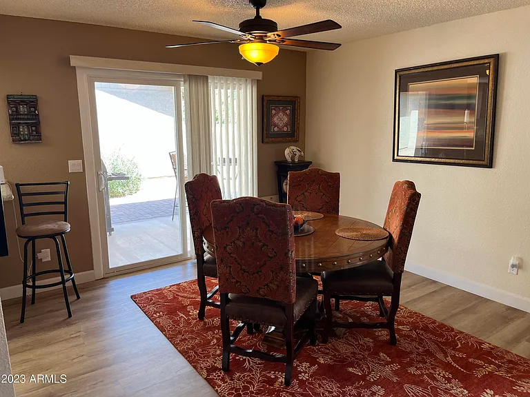 10409 E East Dr — Photo 4