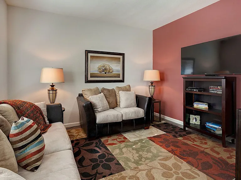 7068 N Mariposa Ct — Photo 13
