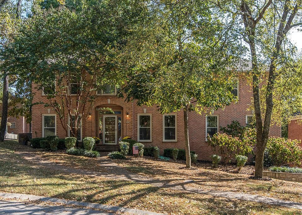 1st image of 504 Cabot Pl