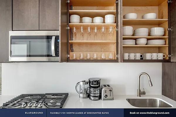 Rented by The Blueground | media 7