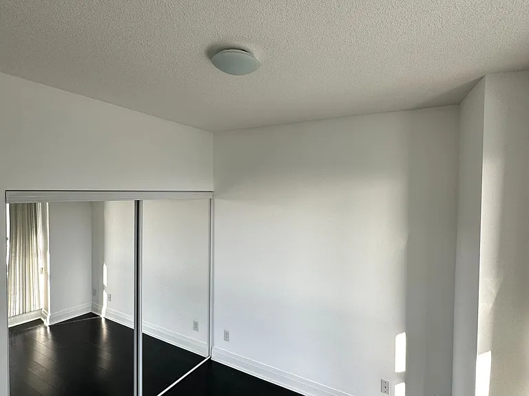 17 Kenaston Gdns #605 — Photo 12