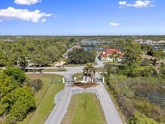 4th image of 2985 SE South Lookout Boulevard #3