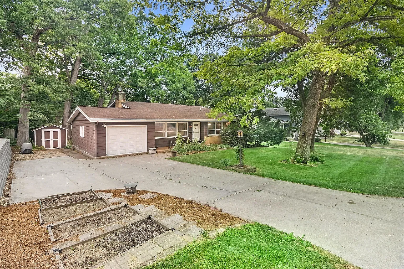 3 bed, 1658 sqft, $2,900 — Photo 1