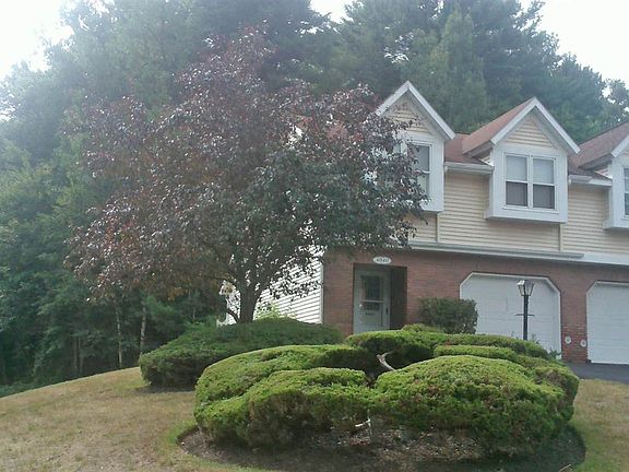 2nd image of 4040 Chaucer Pl