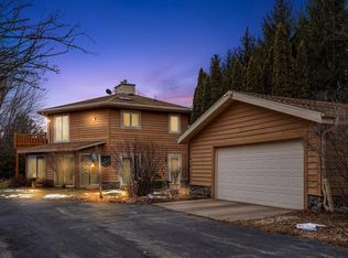 2539 Hall Rd, Hartford, WI 53027