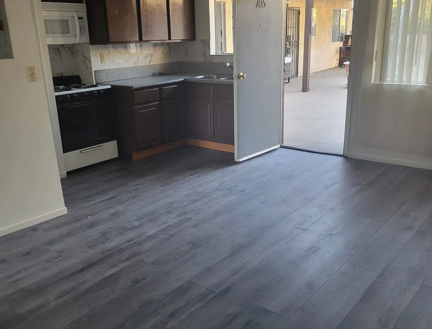 1 bed, 750 sqft, $1,800 — Photo 1
