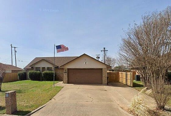 1st image of 3010 Dauphine Dr
