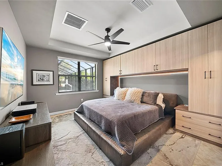 7052 Live Oak Dr — Photo 22
