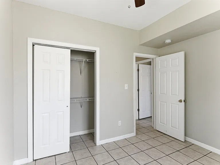 Golf View Apartments — Photo 6