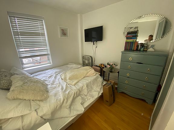 5th image of 20 Hanover Ave #2A