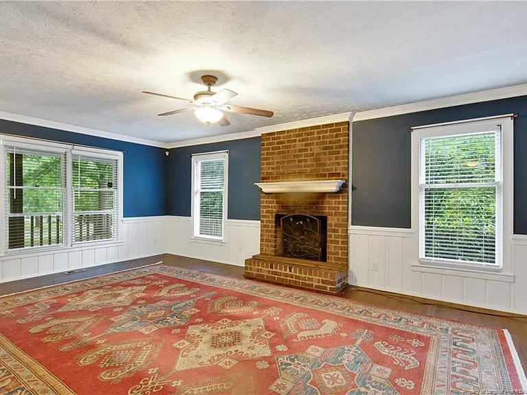 405 Bannerman Ct — Photo 10
