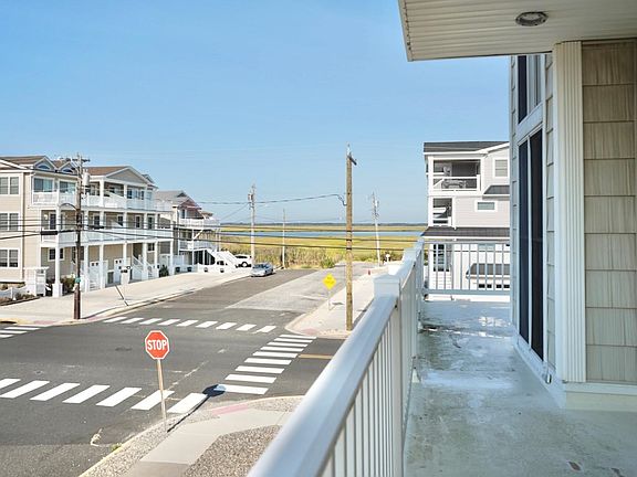 5th image of 141 75th St W #Sea