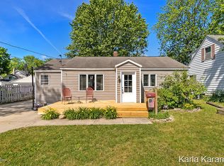 343 Elizabeth Ave NE, Rockford, MI 49341