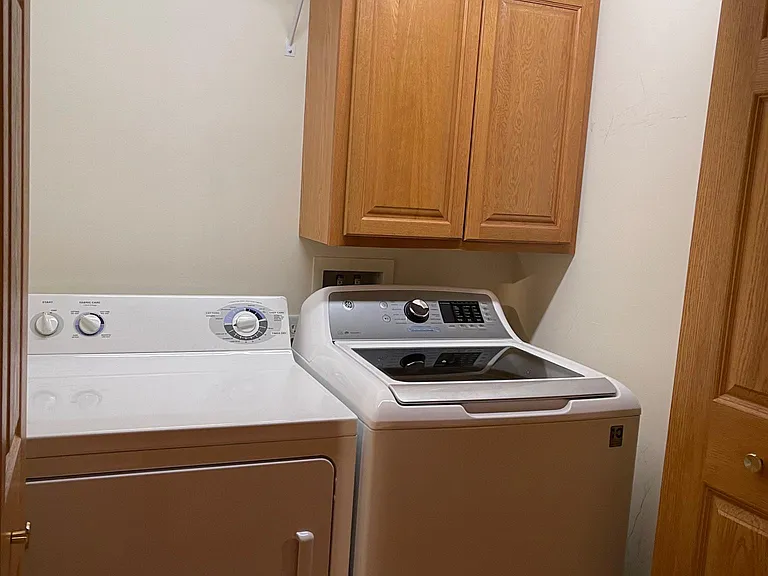 in-unit washer & dryer