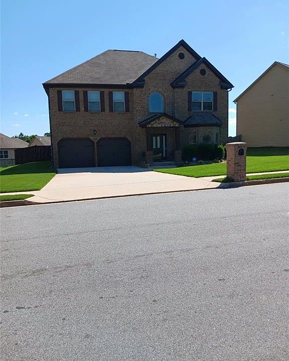 1st image of 609 Caledon Way
