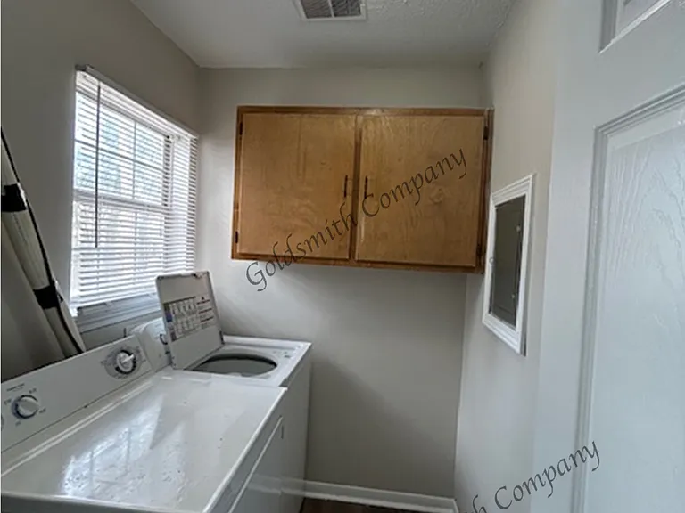 218 A Cavalier Dr — Photo 5