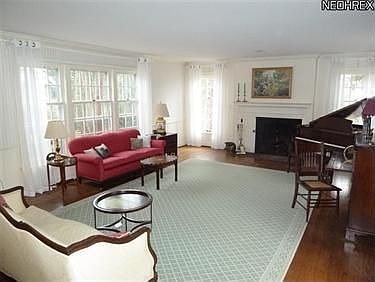2nd image of 32050 Fairmount Blvd