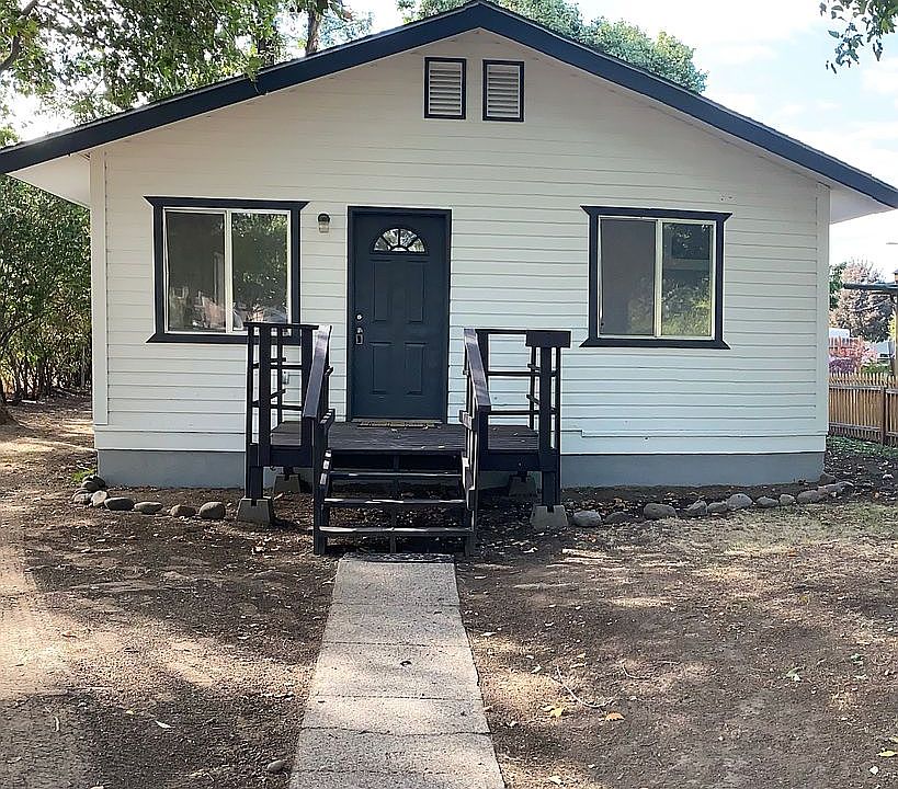 1st image of 343 N 9th Ave