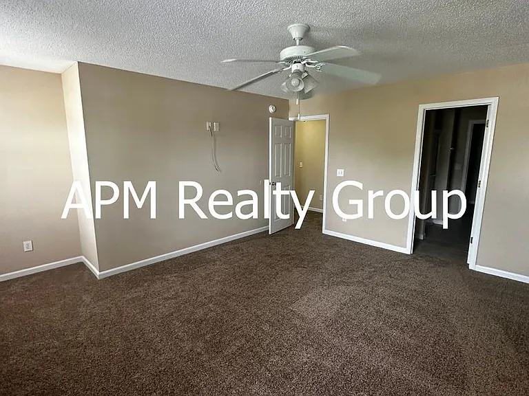 252 Bassett Loop — Photo 2