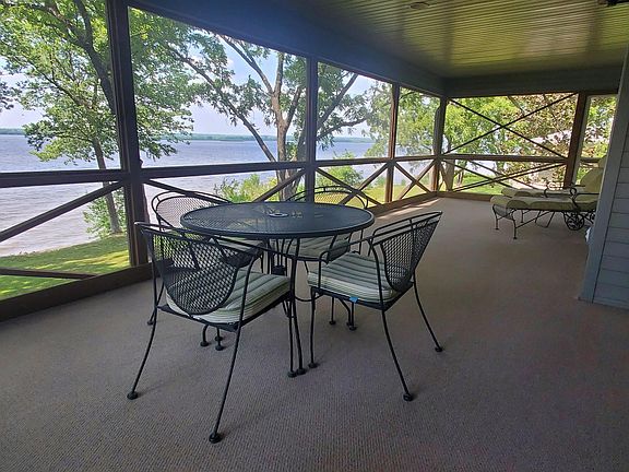 2nd image of 2595 N Sycamore Haven Dr