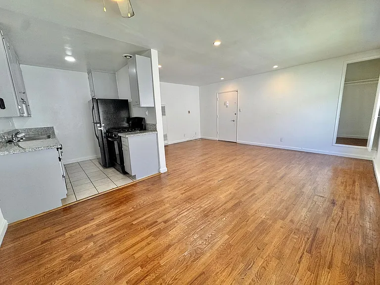 3419 Club Dr — Photo 4