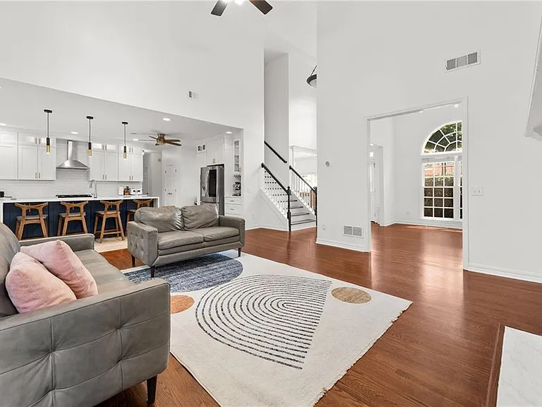 790 Milton Oaks Dr — Photo 16