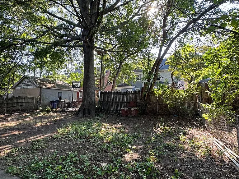 309 East Ave — Photo 27