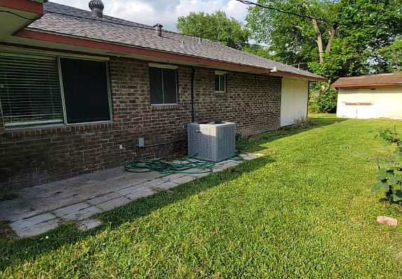 2nd image of 414 Friery St
