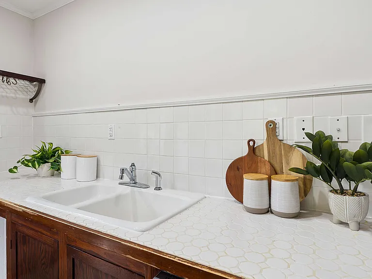 15 Branham St NE — Photo 11