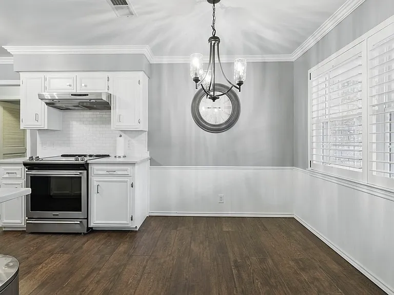 2404 Goddard Ct — Photo 8