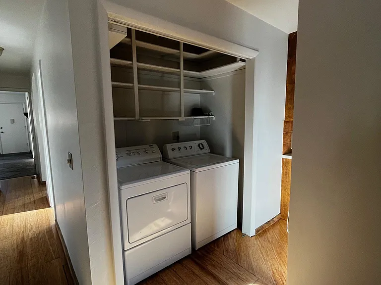 Washer/Dryer off of kitchen living room