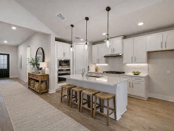 2nd image of 108 Country Cat Ln