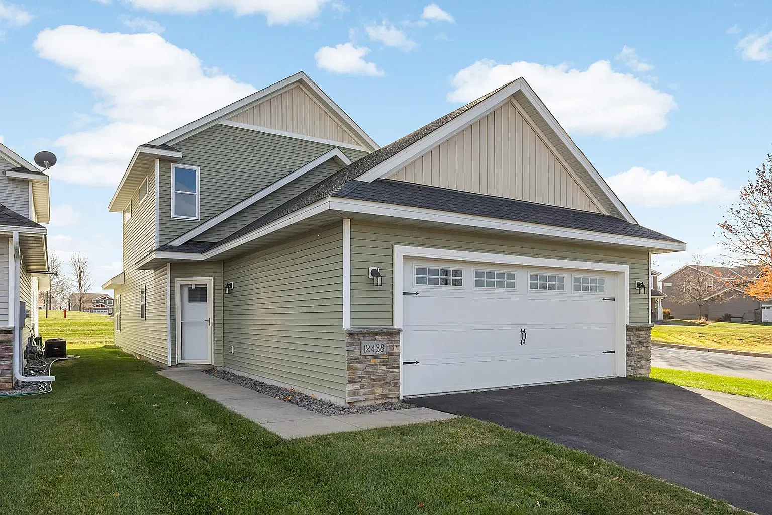 3 bed, 1757 sqft, $2,050 — Photo 1