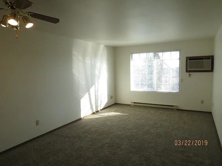 Hart Terrace Apartments — Photo 10