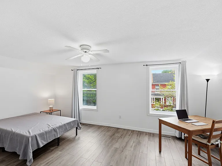 182 Montreal St — Photo 2