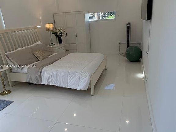 5th image of 8000 SW 19th St