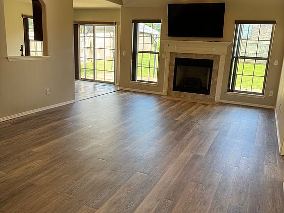 2nd image of 508 W Worchester