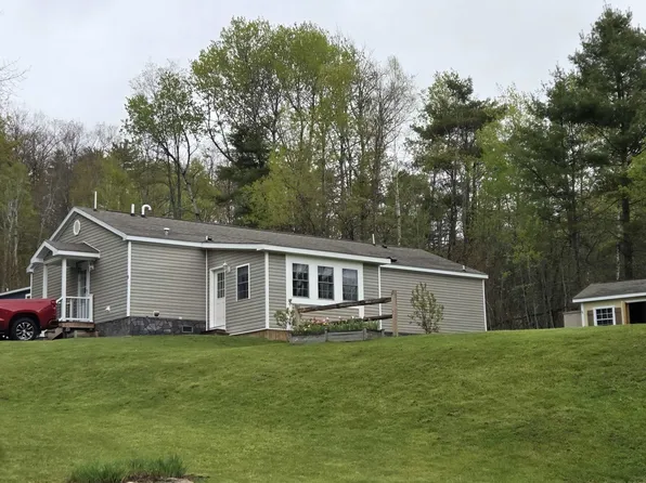 8 Meriden Mobile Court Drive, Plainfield, NH 03781