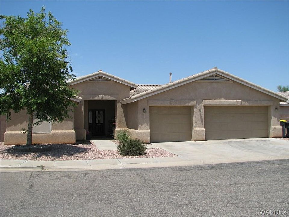 1st image of 2411 E Saguaro Dr