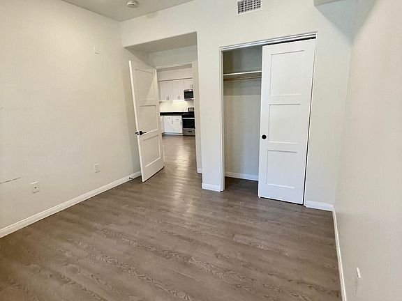4th image of 414 Chapala St #209