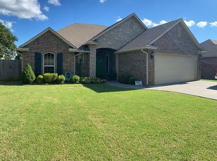 556 Montana Ave, Jones, OK 73049