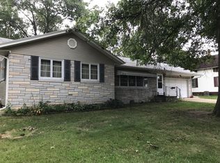 221 N Chestnut St, Princeton, IL 61356