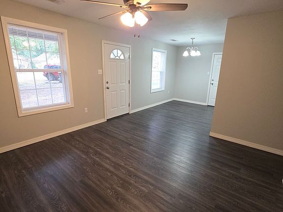3rd image of 2211 S Hartford Cv