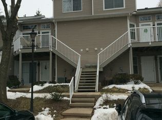 30 Ray Ct, Bedminster, NJ 07921