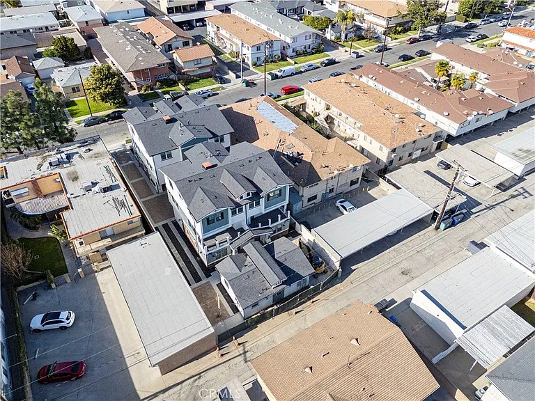 10538 La Reina Ave #4 — Photo 53