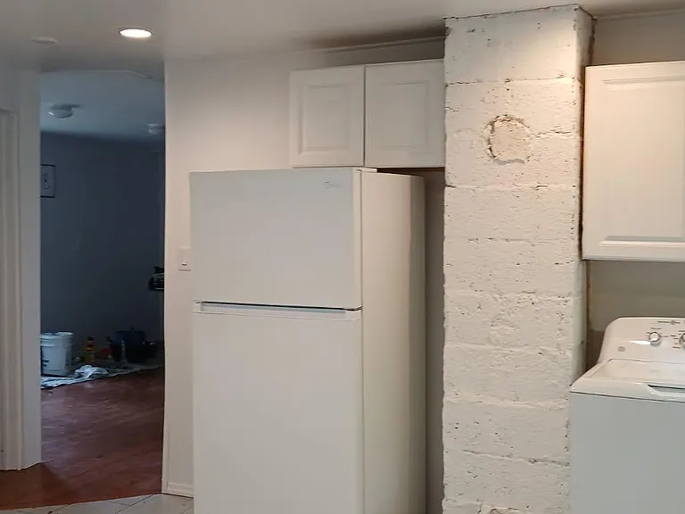 14 Maple St E — Photo 4