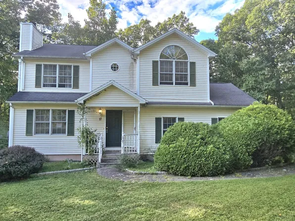 17 Dunbar Lane, Hamden, CT 06514